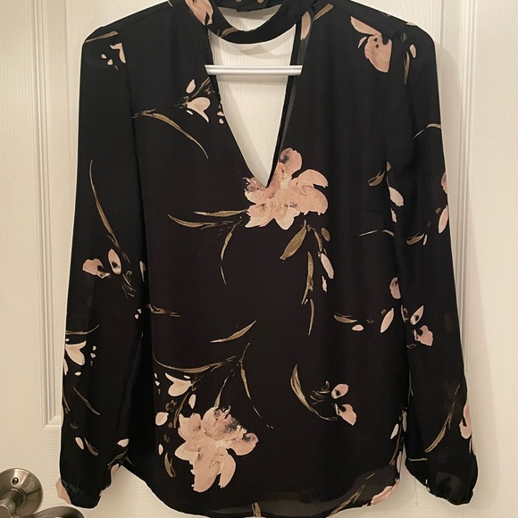 3/$20 🛍 Dynamite top - Picture 1 of 5